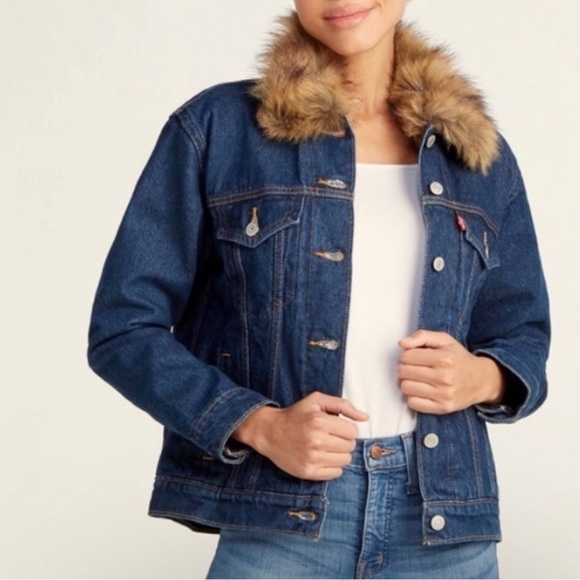 Levi's Denim Ex Boyfriend Trucker Jacket with Faux Fur Collar Casual Fall Chic - Picture 8 of 8